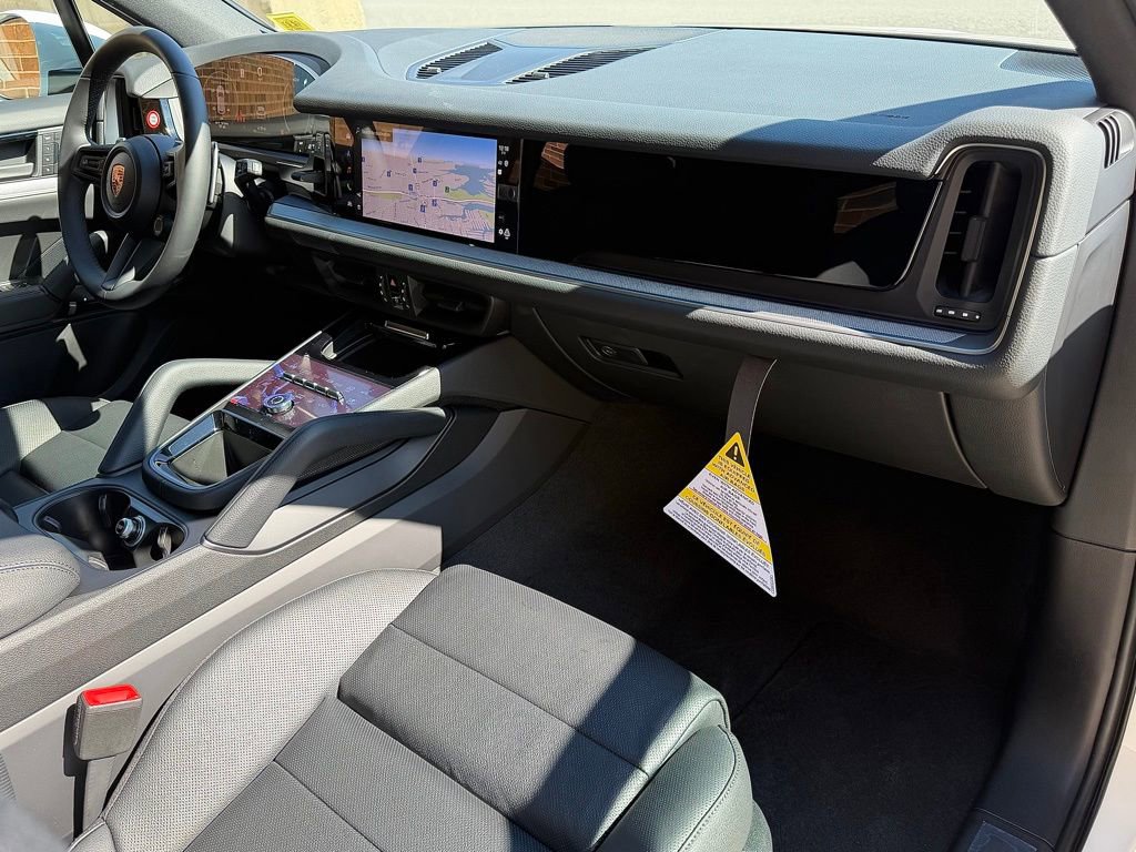 New 2026 Porsche Cayenne image 18