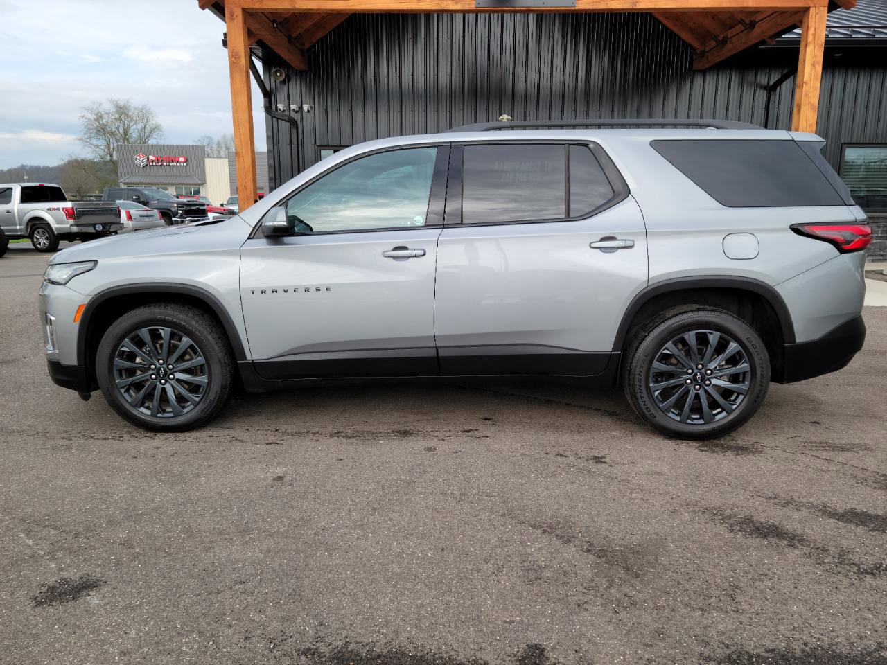 Used 2023 Chevrolet Traverse RS image 22