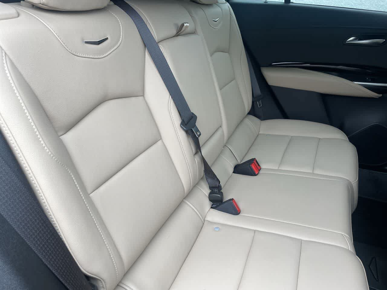 Certified 2024 Cadillac XT4 Luxury w/ Cold Weather Package AWD/4WD image 15