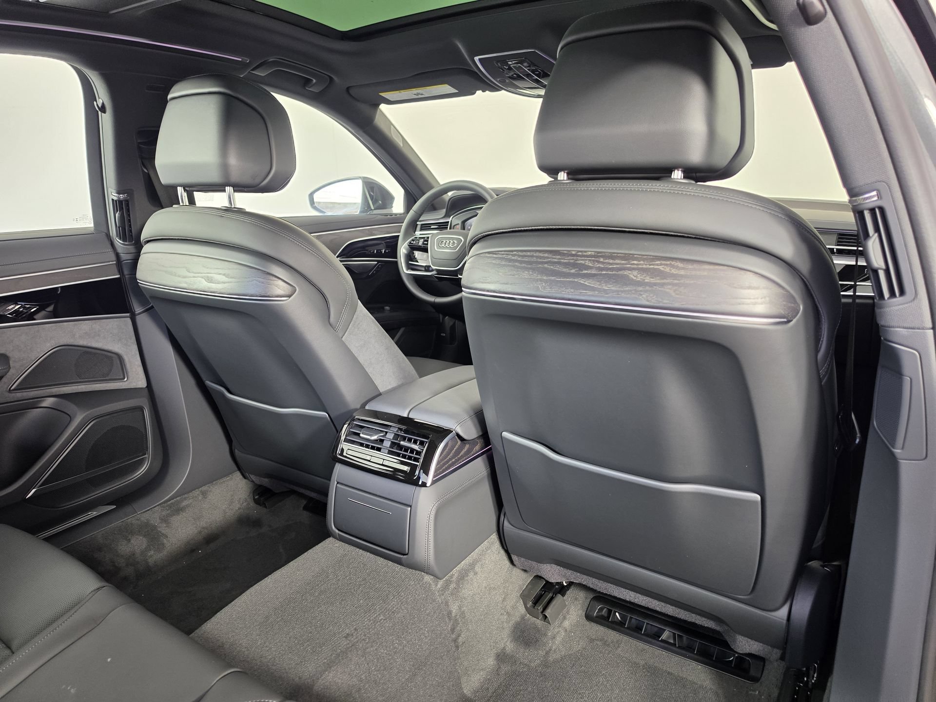 New 2026 Audi A8 L 3.0T AWD/4WD image 40