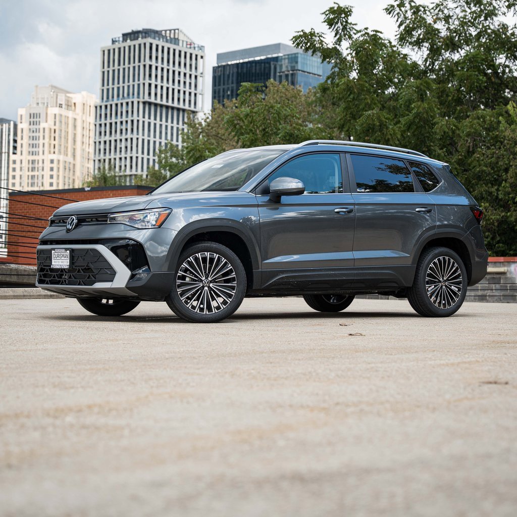 New 2025 Volkswagen Taos SE