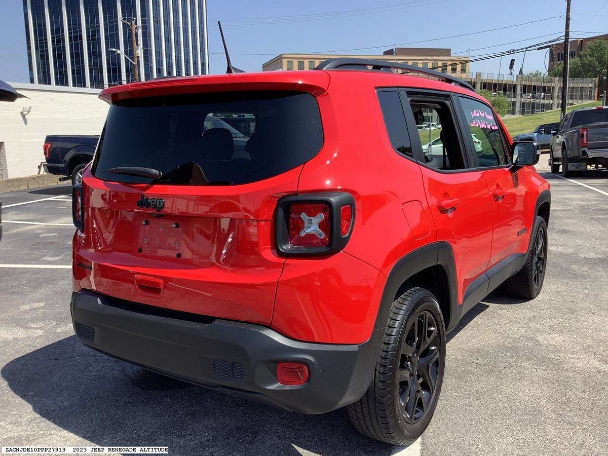 Used 2023 Jeep Renegade Altitude AWD/4WD image 6
