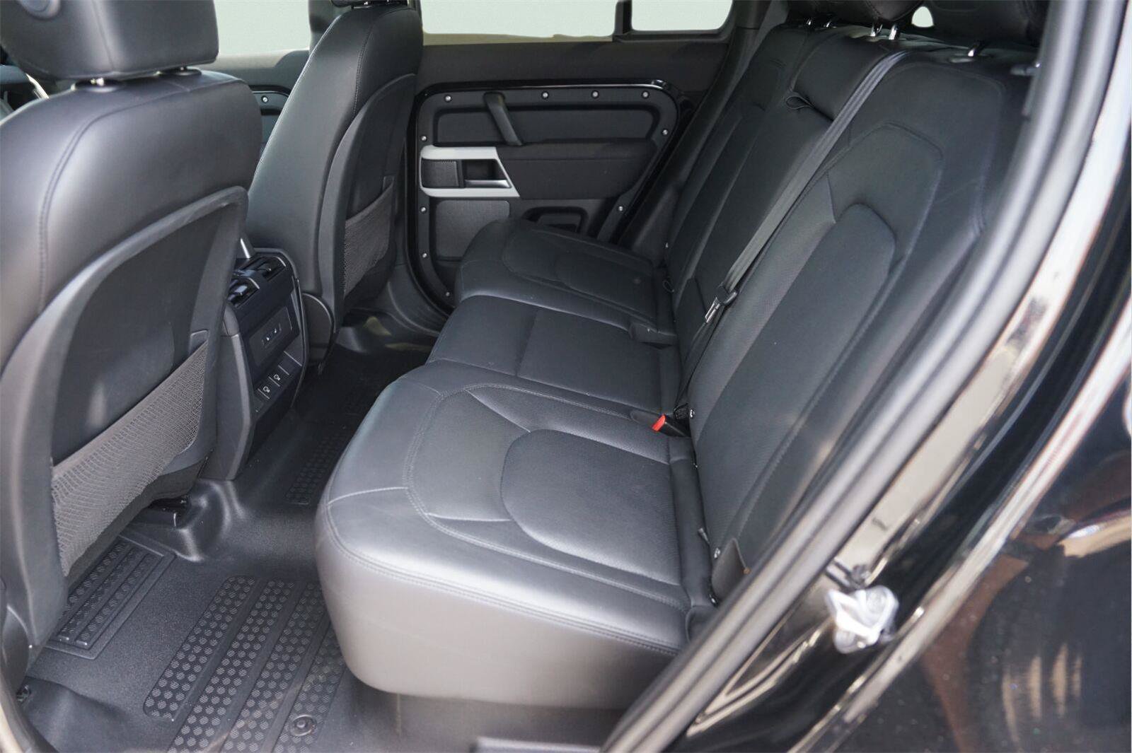 Used 2023 Land Rover Defender 110 S AWD/4WD image 13