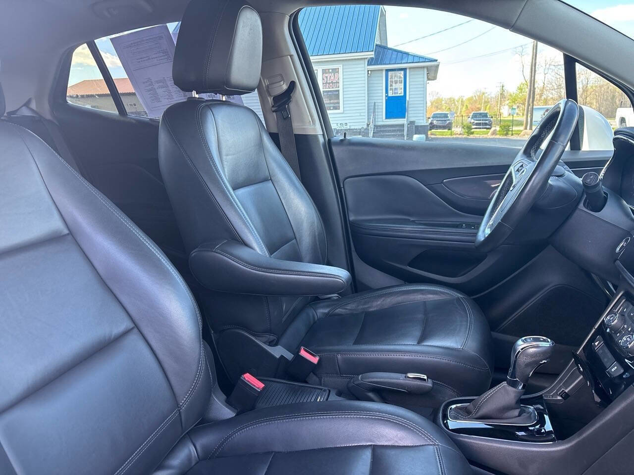 Used 2017 Buick Encore Essence w/ Experience Buick Package FWD image 19