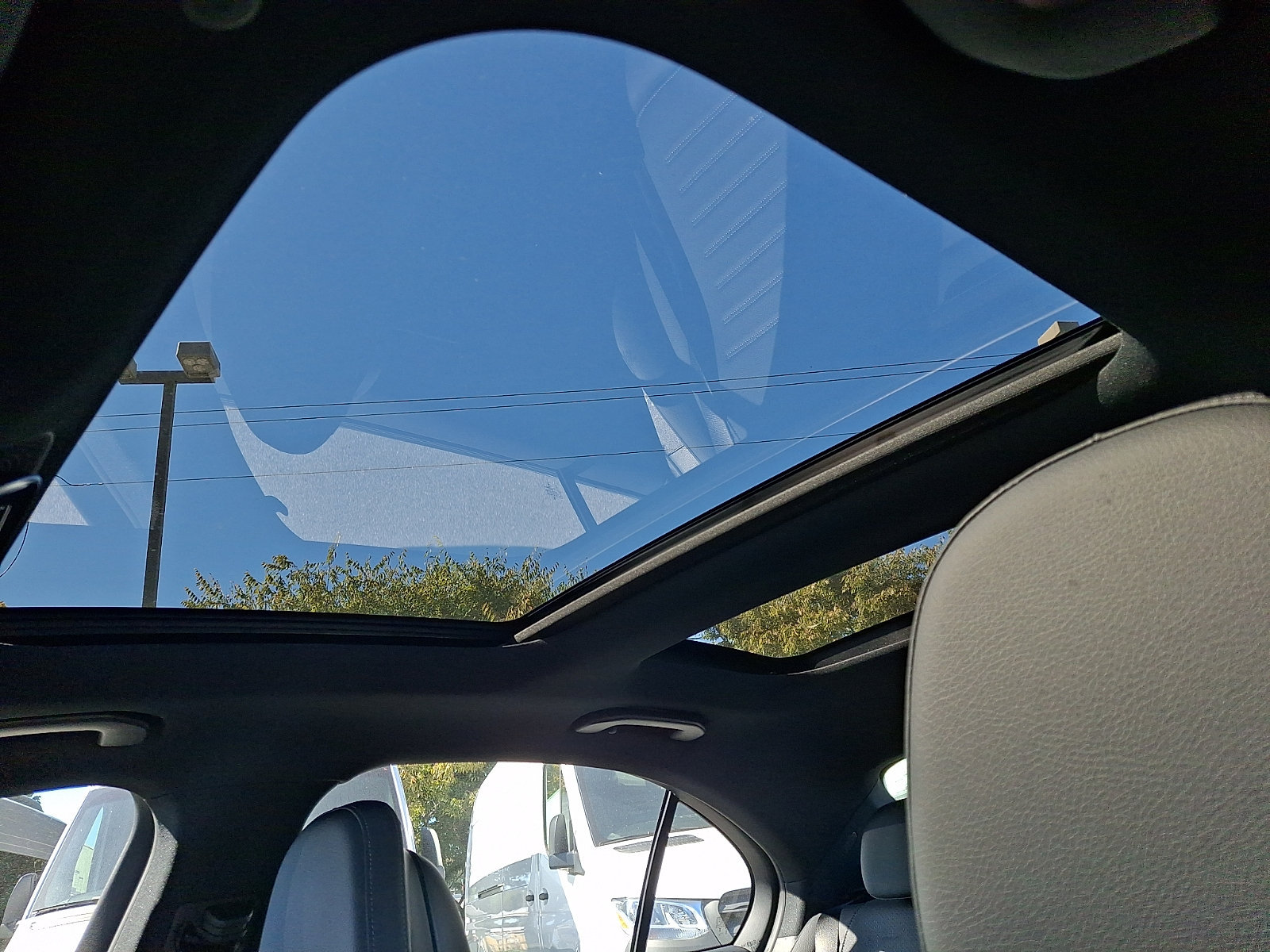 New 2026 Mercedes-Benz C 300 4MATIC Sedan image 10
