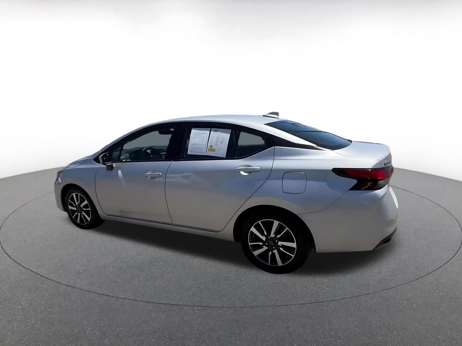 Used 2025 Nissan Versa SV FWD image 9