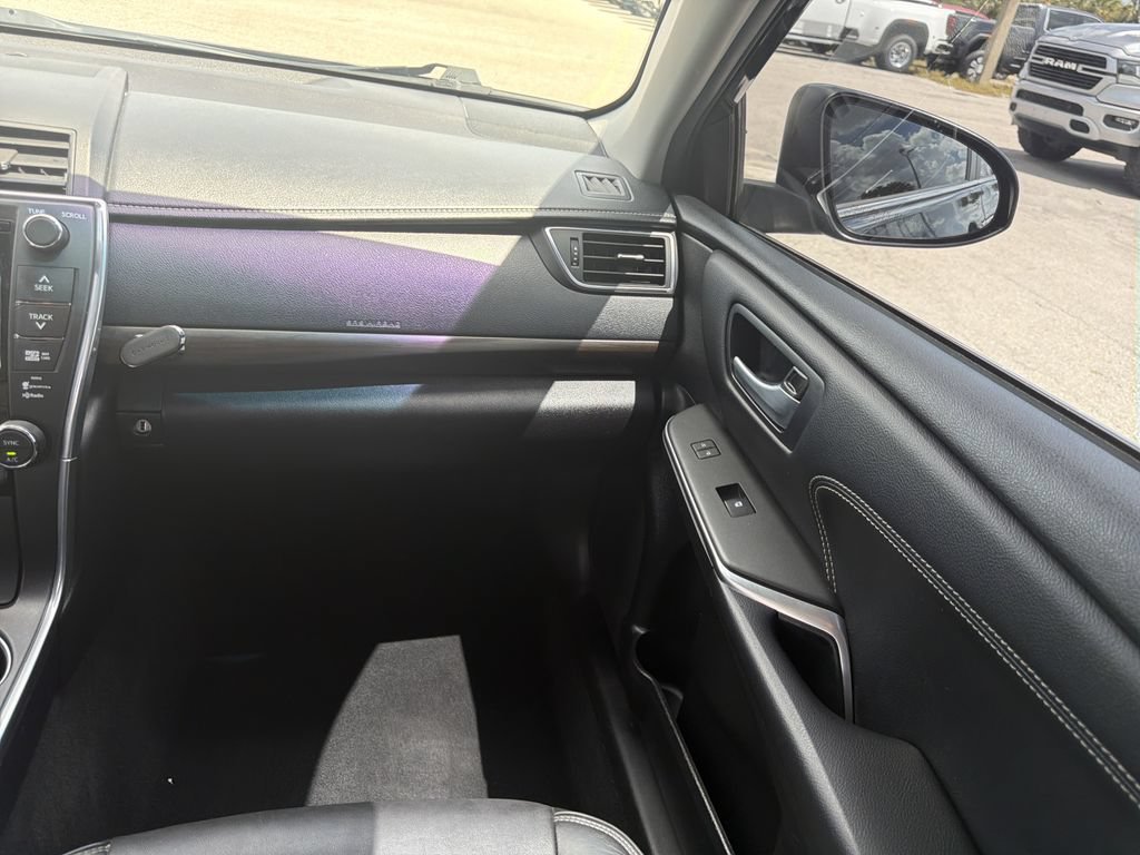 Used 2017 Toyota Camry XLE w/ Moonroof Package FWD image 16