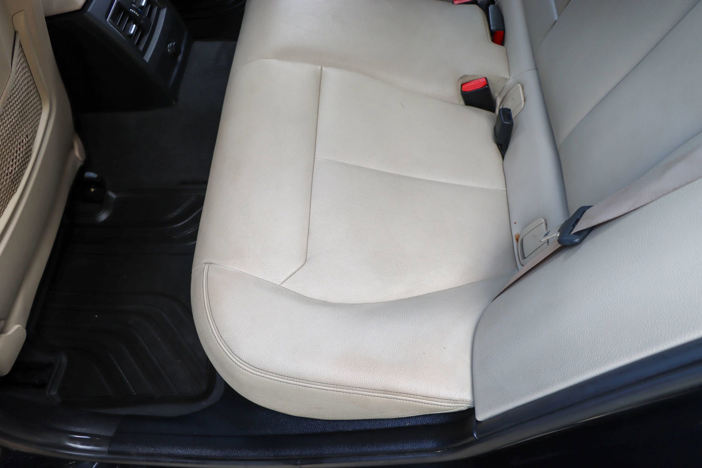 Used 2018 BMW 330e RWD image 18