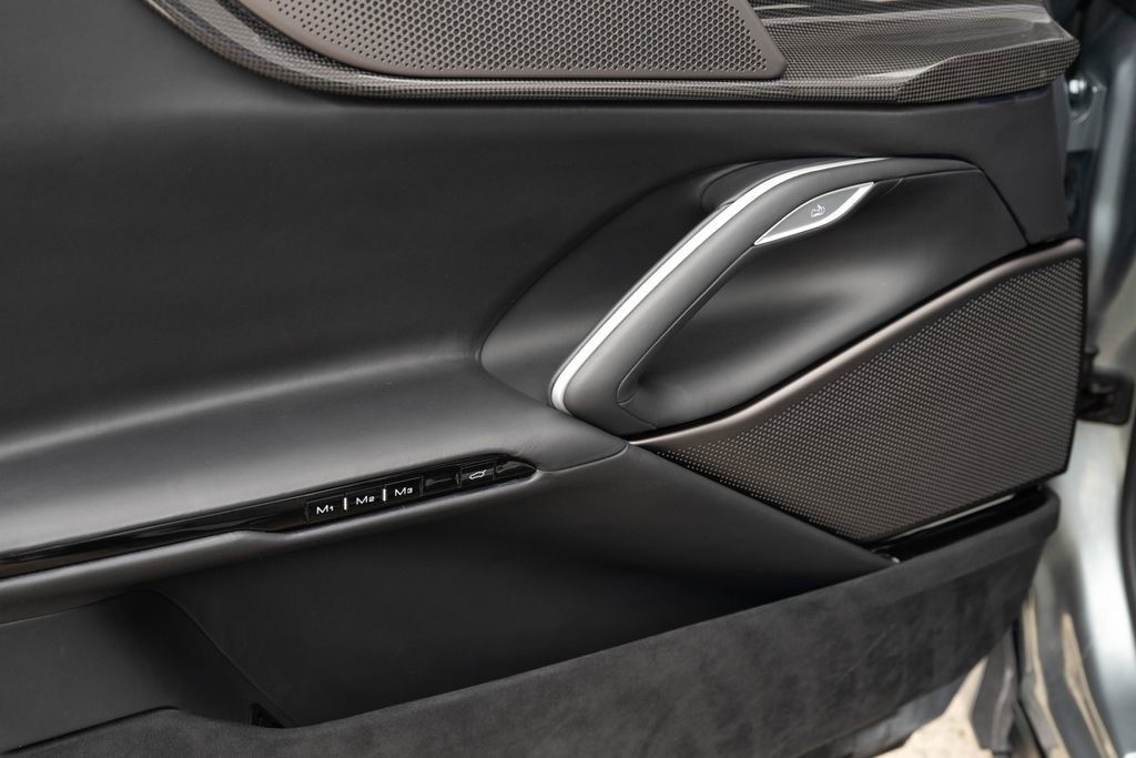 Used 2024 Ferrari Purosangue image 32