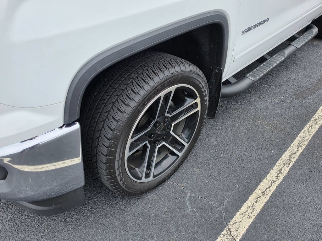 Used 2018 GMC Sierra 1500 SLE w/ Black Pack AWD/4WD image 6