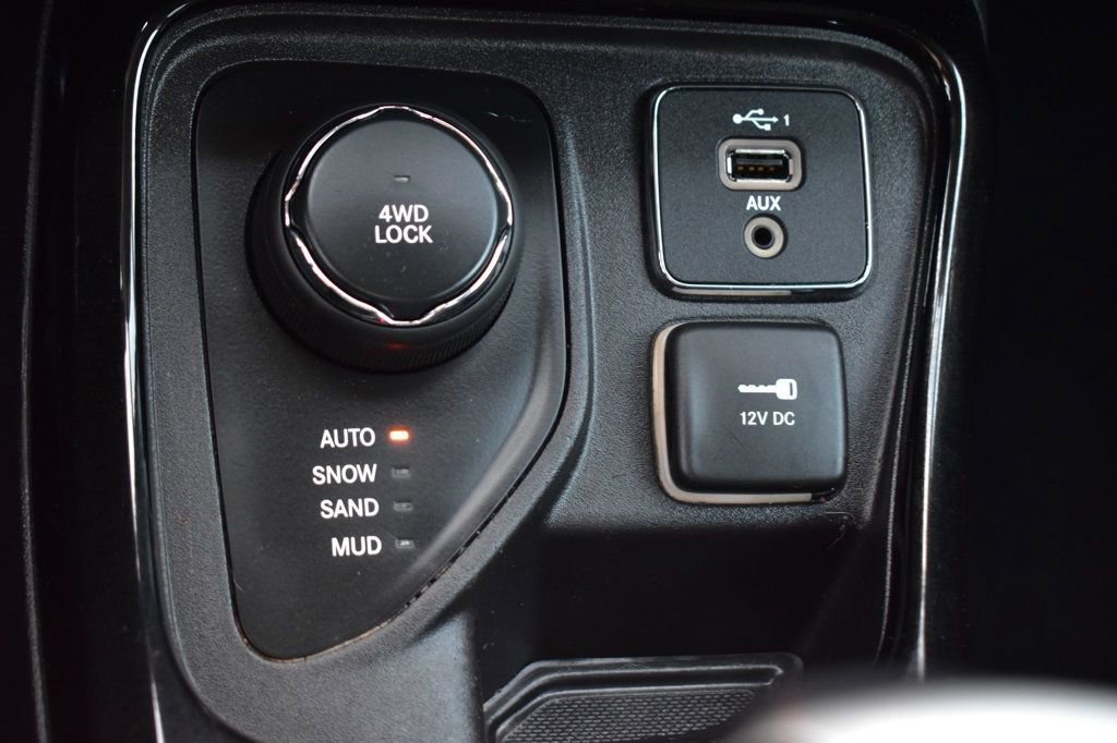 Used 2019 Jeep Compass Latitude image 31