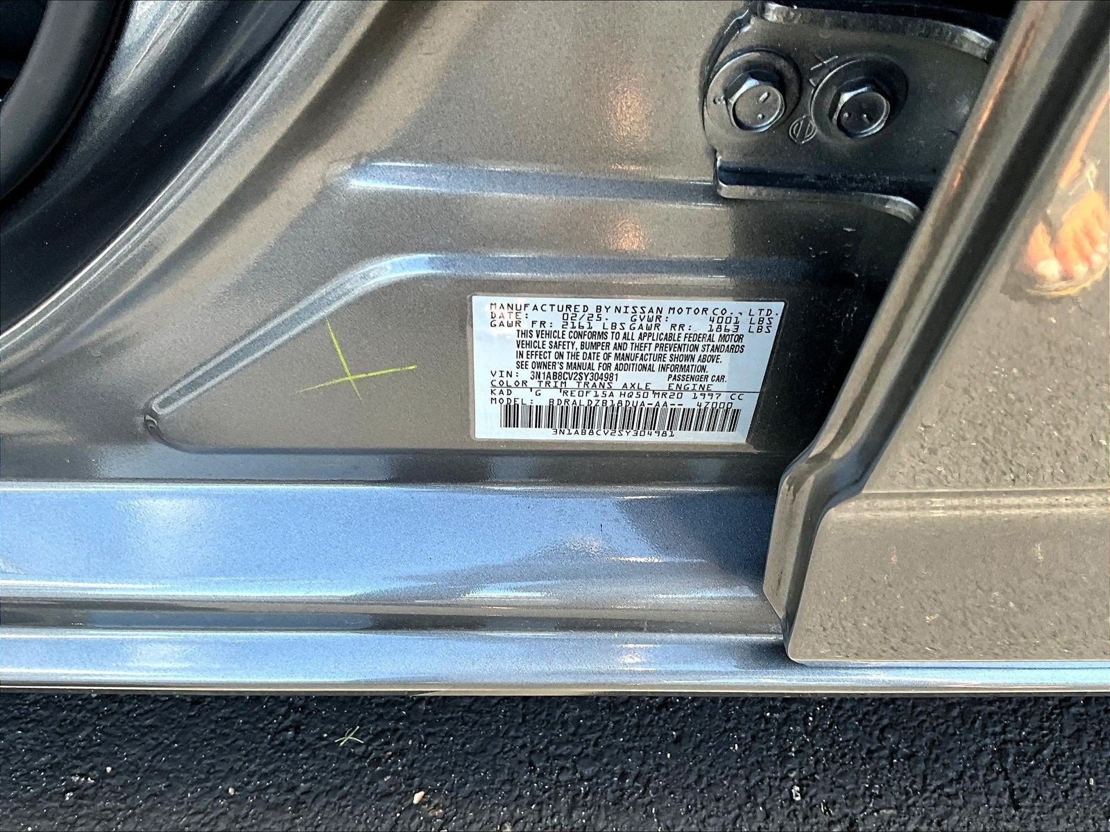 Used 2025 Nissan Sentra SV FWD image 19