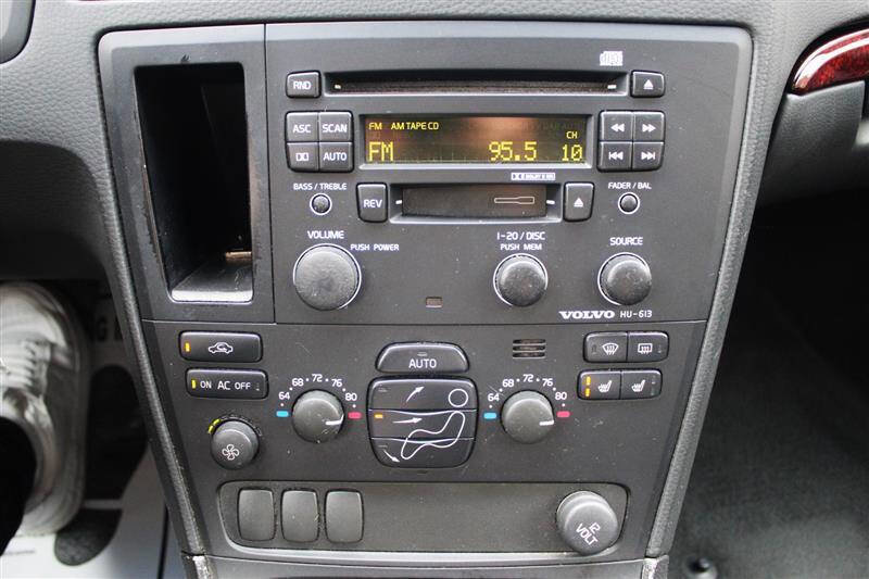 Used 2004 Volvo V70 AWD/4WD image 20