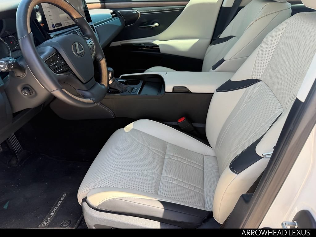 Used 2024 Lexus ES 300h Ultra Luxury w/ Accessory Package (Z1) FWD image 22