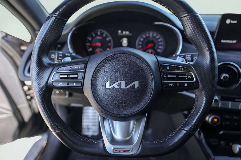 Used 2022 Kia Stinger GT-Line RWD image 15