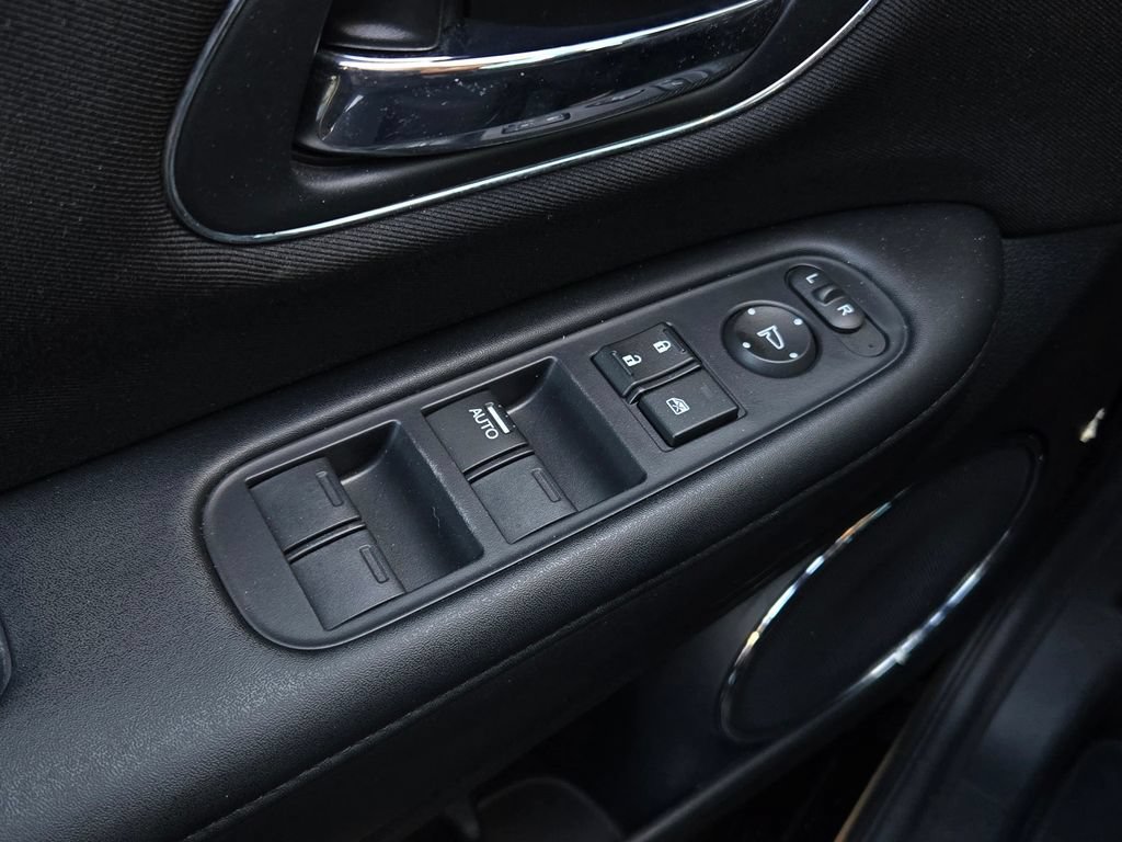 Used 2016 Honda HR-V EX image 10