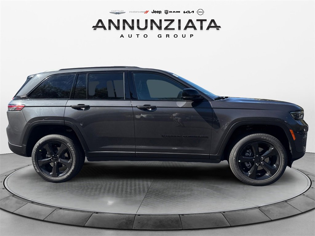 New 2025 Jeep Grand Cherokee Altitude image 6