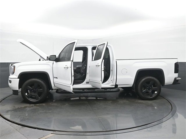 Used 2017 GMC Sierra 1500 SLE image 55