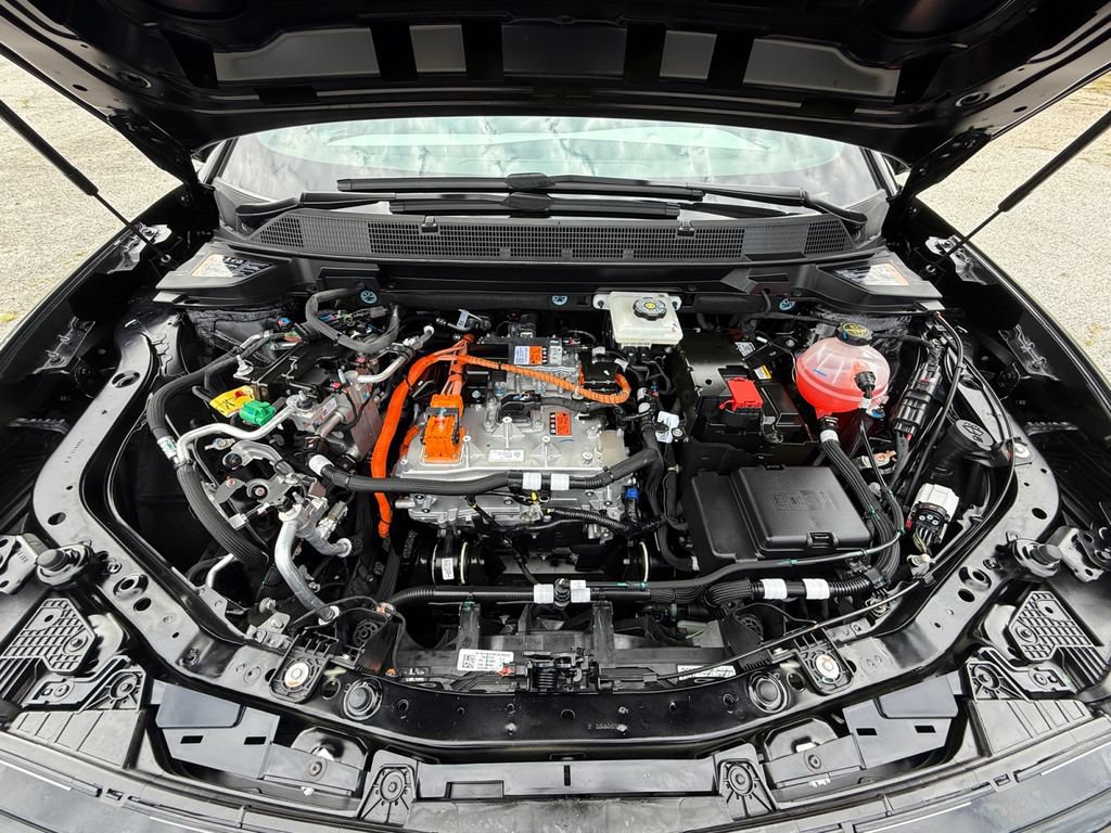 New 2026 Chevrolet Equinox EV LT FWD image 28