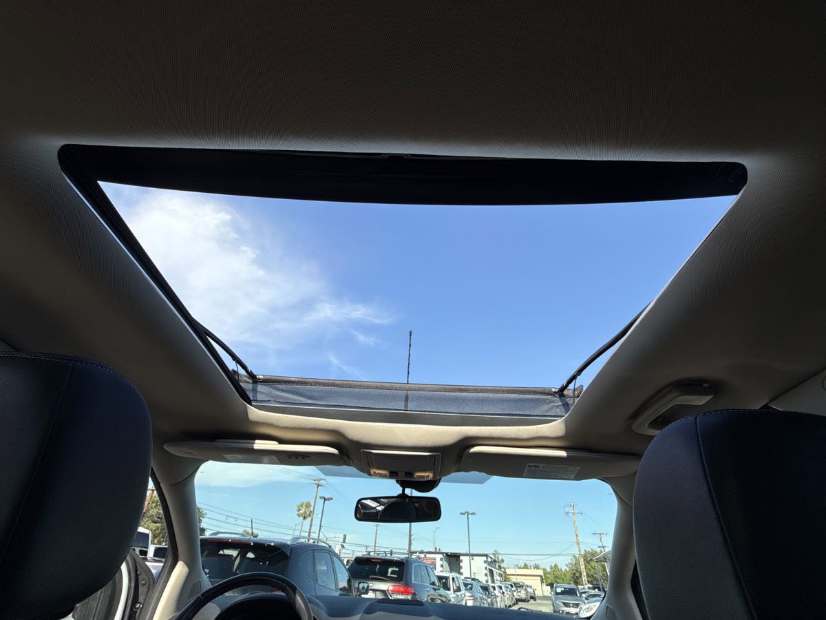 Used 2013 Ford Edge Sport w/ Driver Entry Pkg FWD image 36