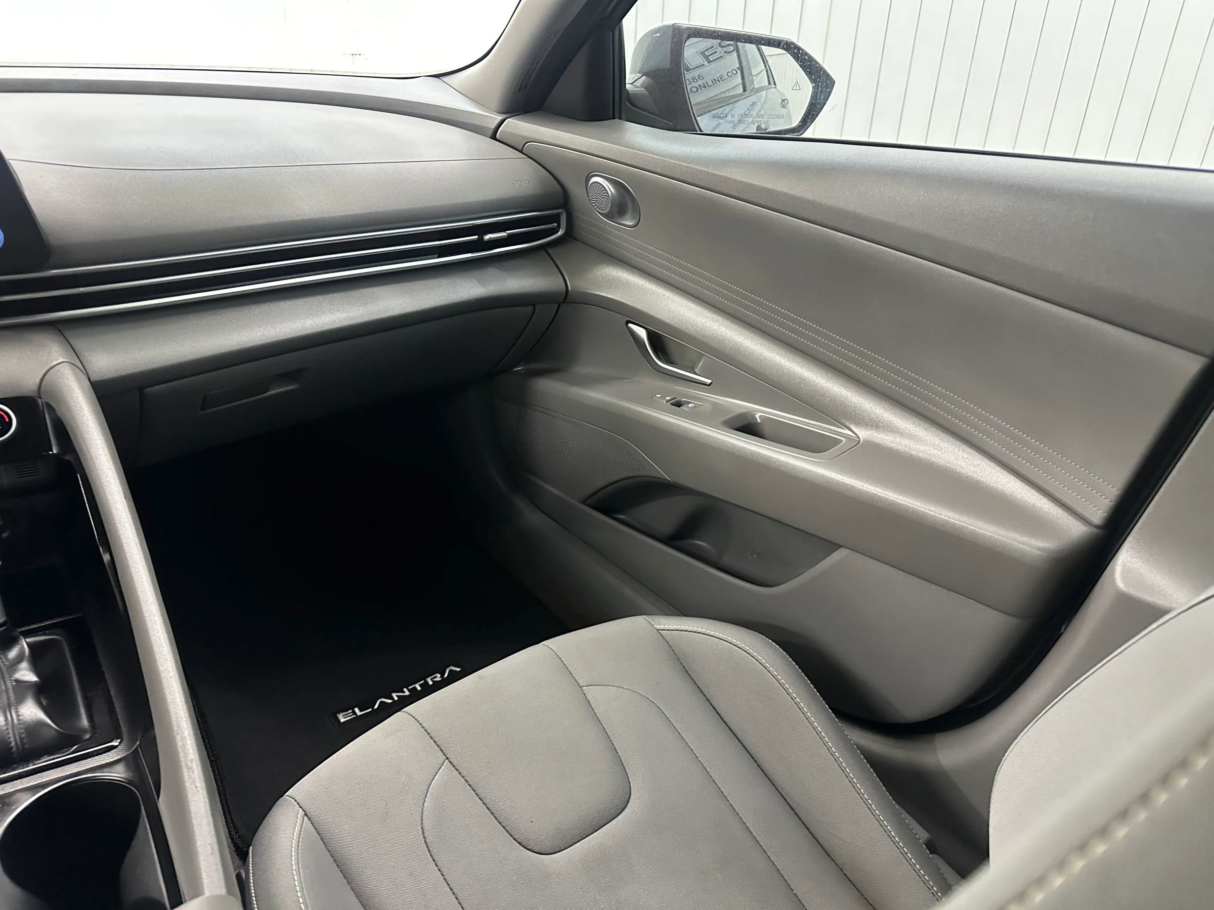 Used 2021 Hyundai Elantra SEL image 17