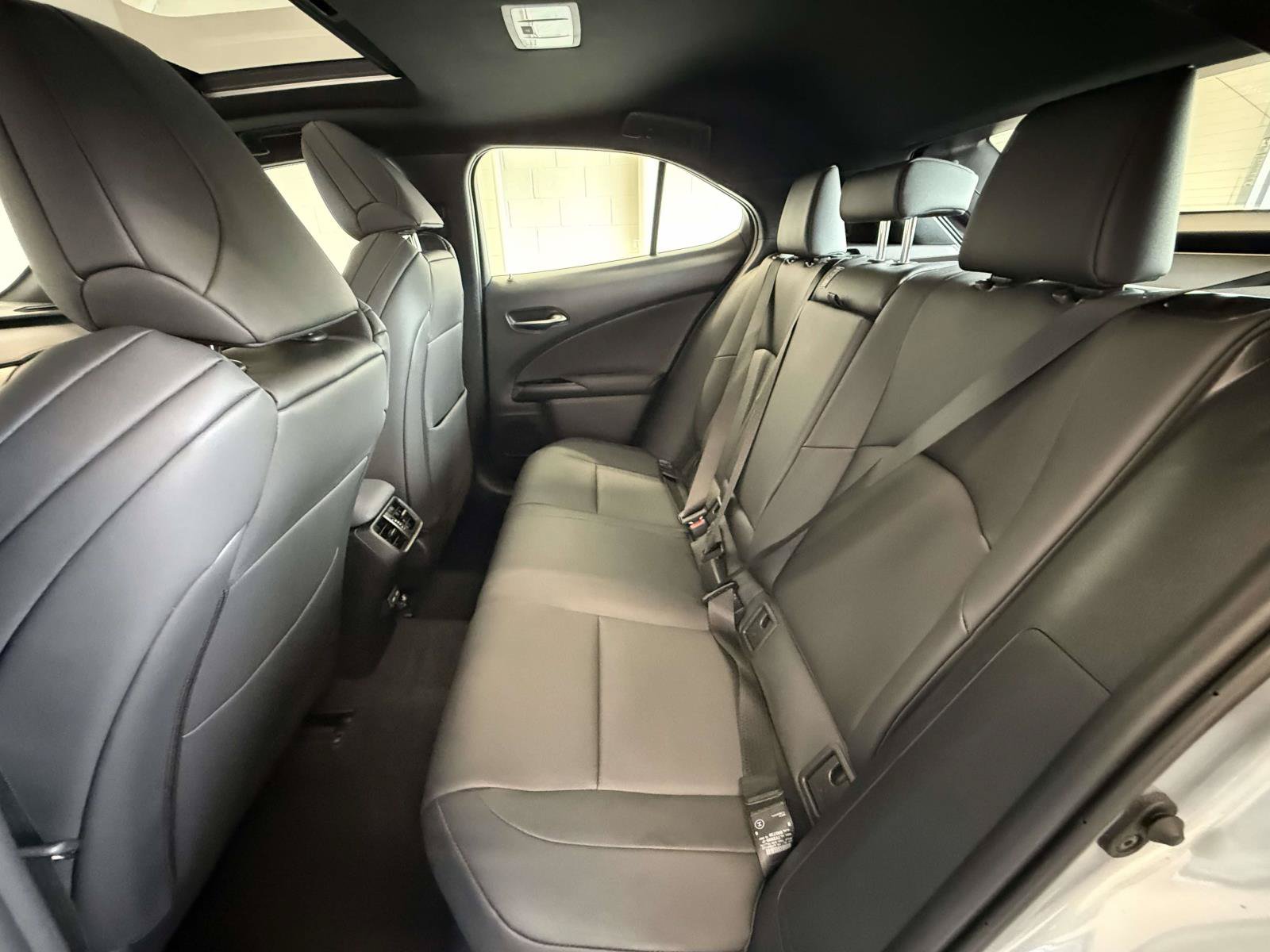 Used 2023 Lexus UX 250h F Sport AWD/4WD image 19