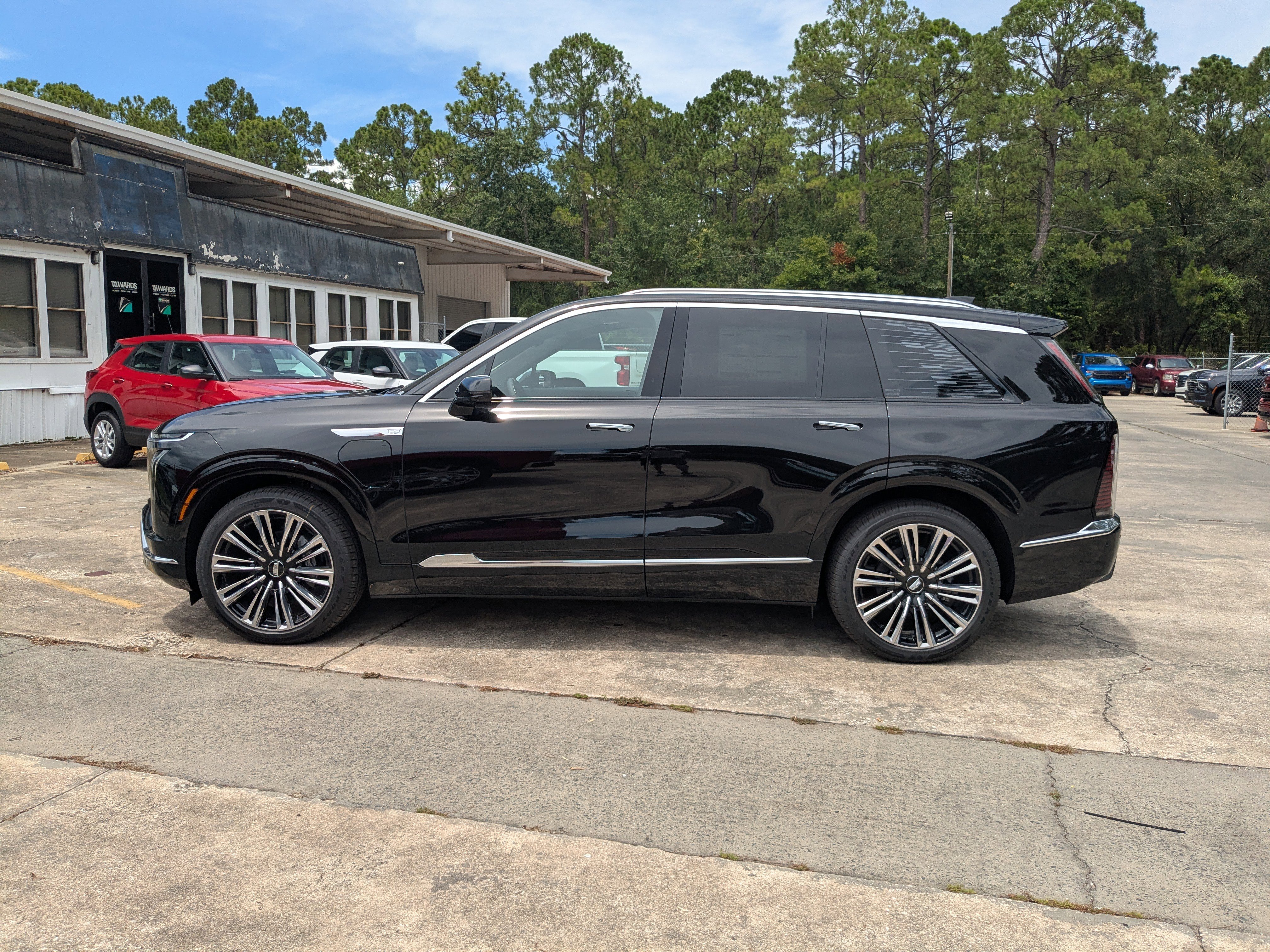 New 2026 Cadillac Vistiq Premium Luxury w/ LPO, Floor Liner Package image 3