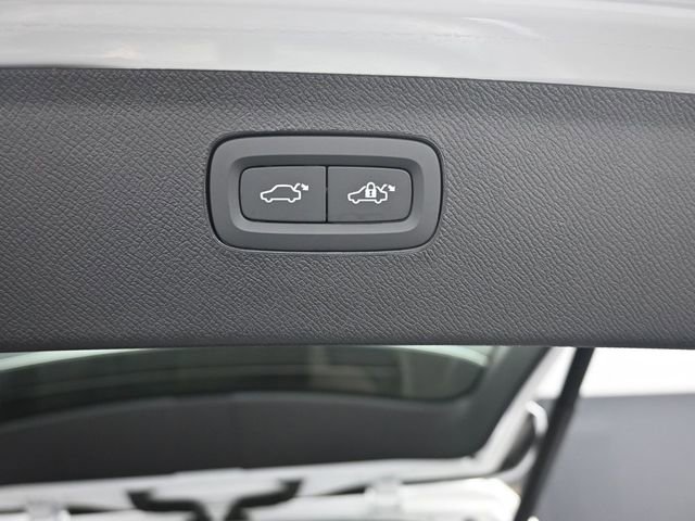 Used 2026 Volvo XC90 B6 Plus w/ Protection Package Premier AWD/4WD image 25