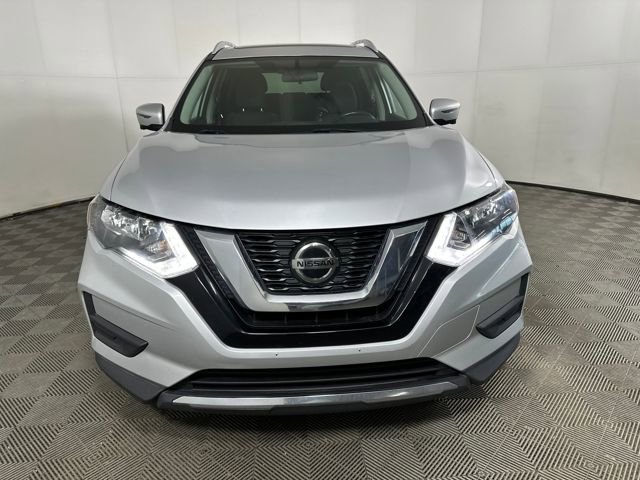 Used 2018 Nissan Rogue SV w/ Sun & Sound Touring Package image 8