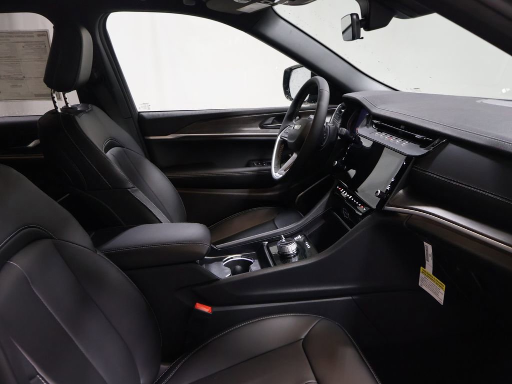 New 2026 Jeep Grand Cherokee Limited AWD/4WD image 18