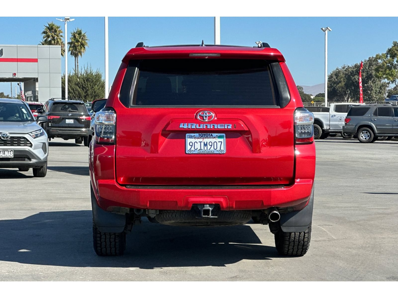 Used 2022 Toyota 4Runner SR5 Premium w/ Moonroof Package AWD/4WD image 5