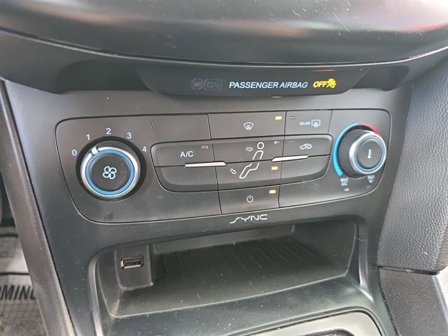 Used 2018 Ford Focus SE image 17