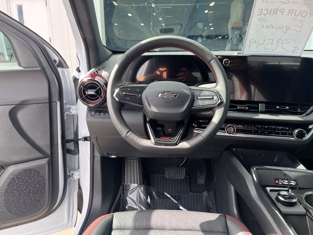 New 2027 Chevrolet Equinox RS w/ Convenience Package III AWD/4WD image 13