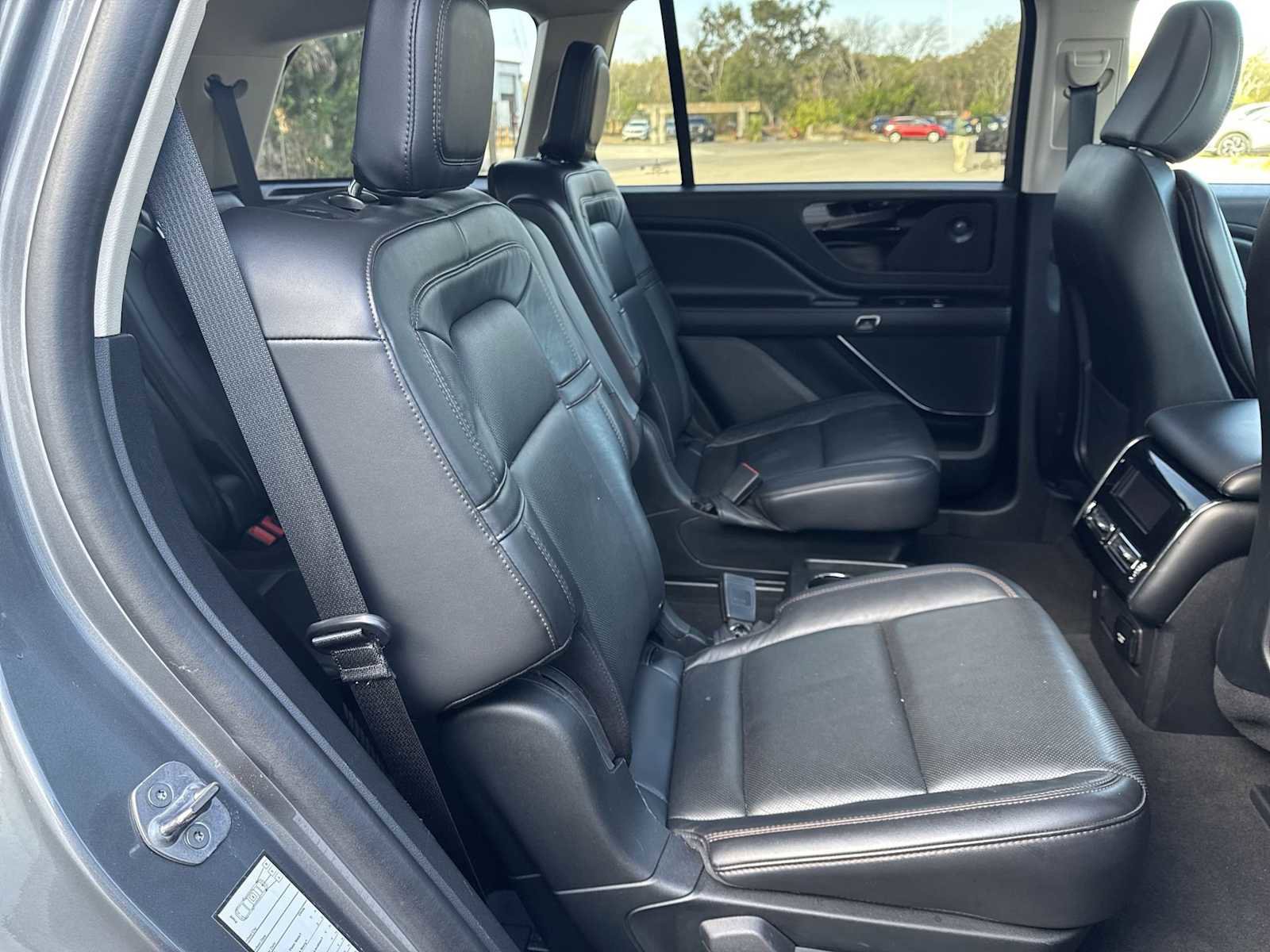 Used 2023 Lincoln Aviator Reserve AWD/4WD image 19