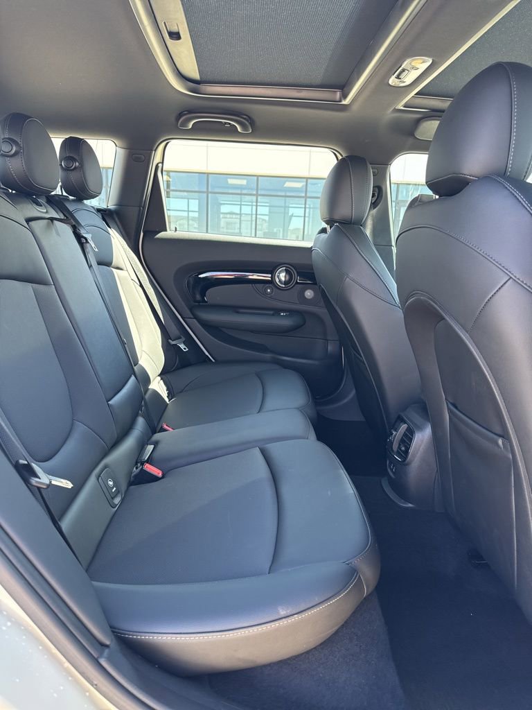 Used 2022 MINI Cooper Clubman S w/ Premium Package image 10