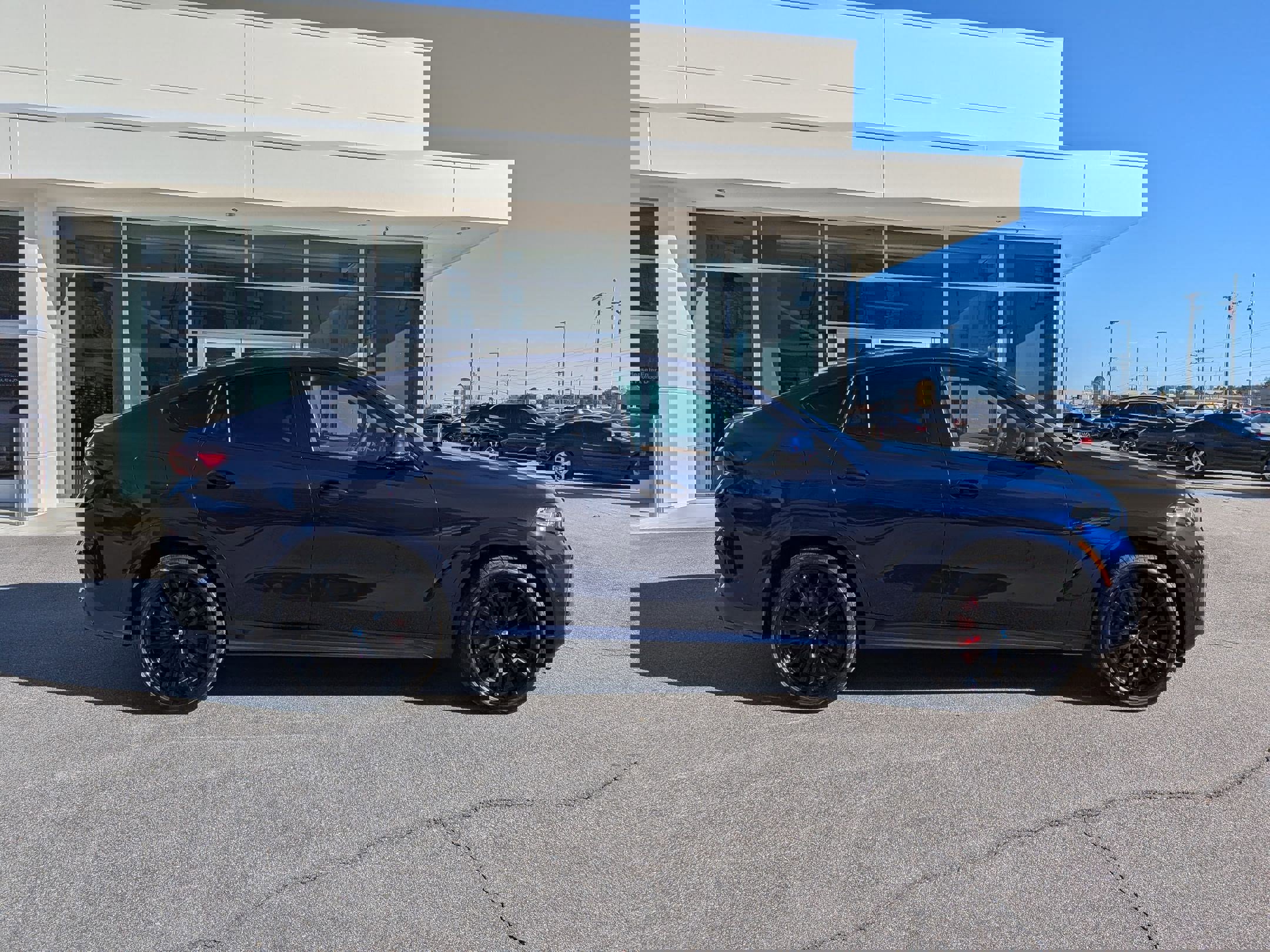 New 2026 BMW X6 xDrive40i w/ Climate Comfort Package image 2