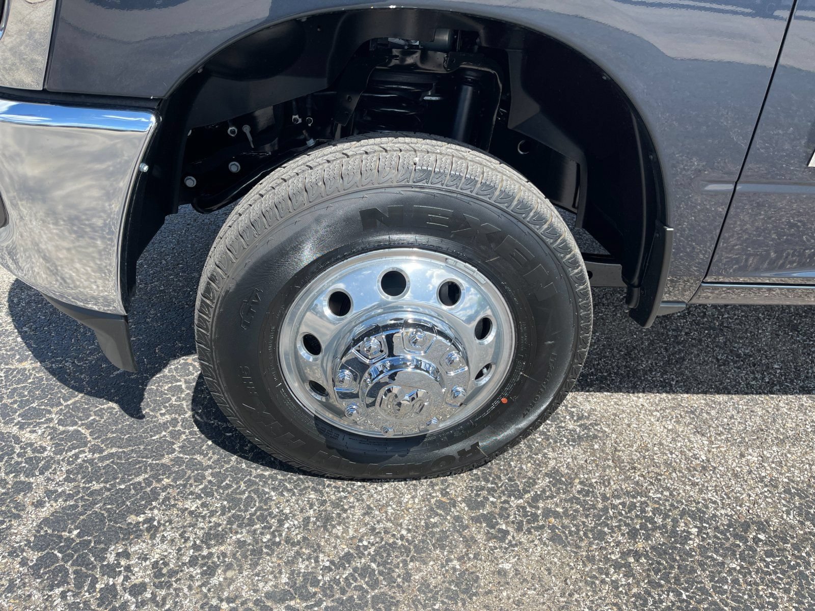 New 2026 RAM 3500 Big Horn AWD/4WD image 31