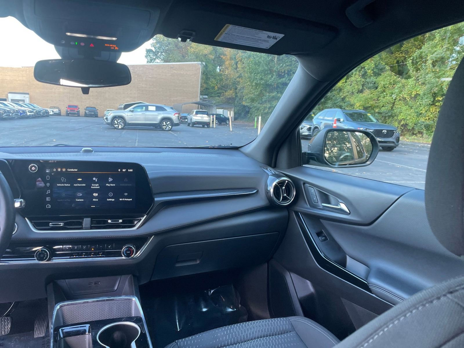 Used 2025 Chevrolet Equinox LT image 31