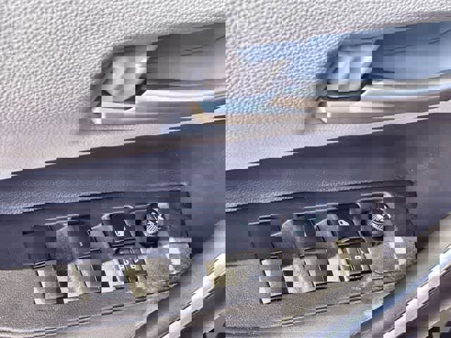 Used 2024 Toyota Corolla SE image 30