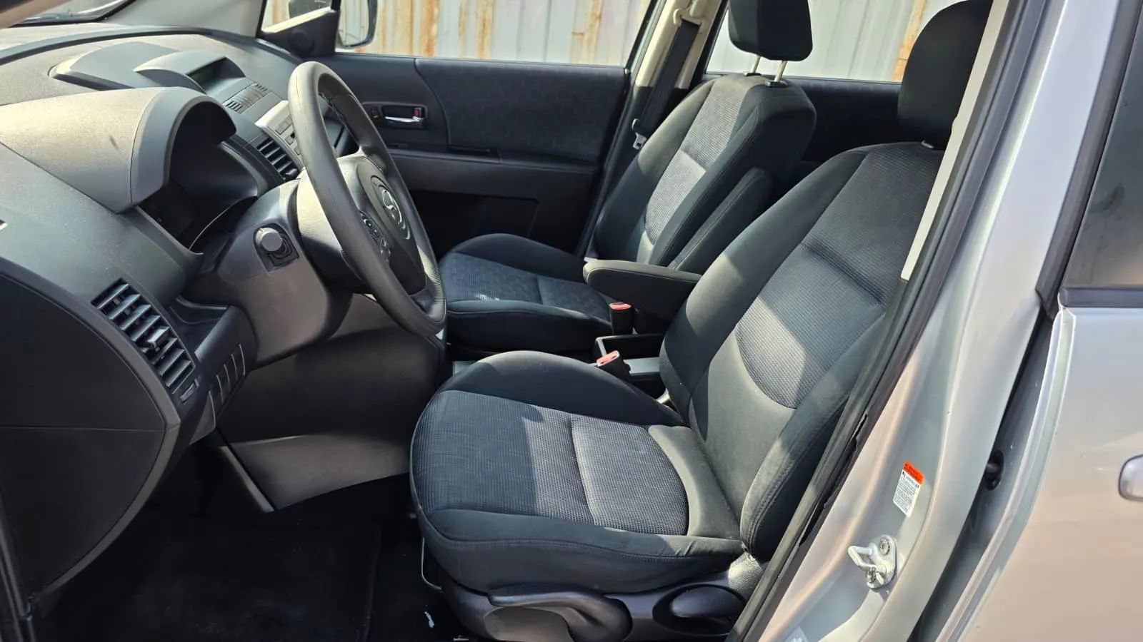 Used 2009 MAZDA MAZDA5 Sport FWD image 6