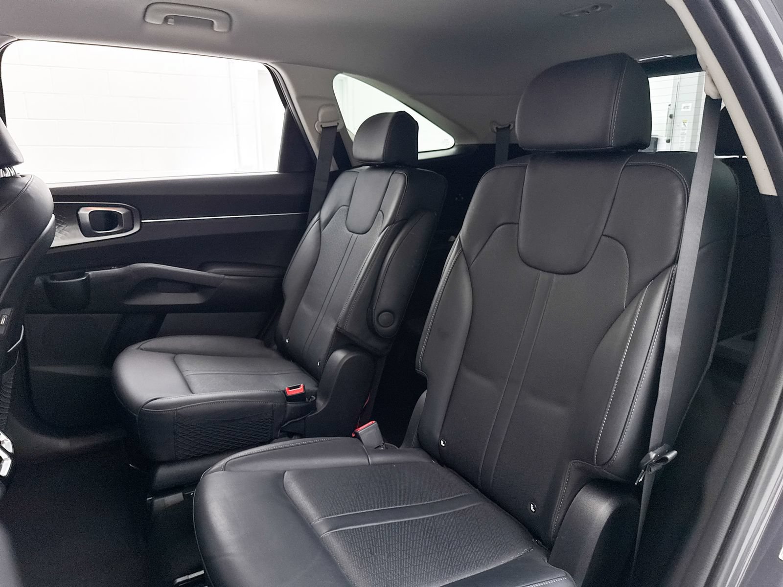 Certified 2023 Kia Sorento EX FWD image 32