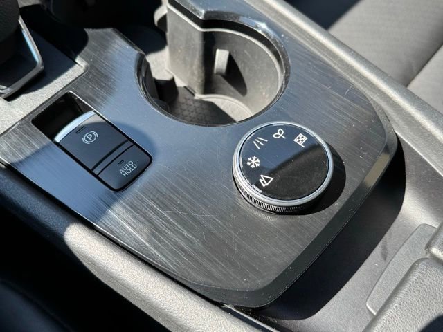 Used 2021 Nissan Rogue SV image 17