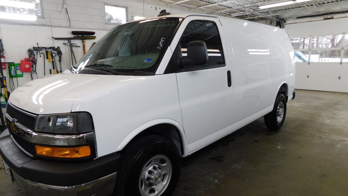 Used 2025 Chevrolet Express 2500 w/ Driver Convenience Package image 9
