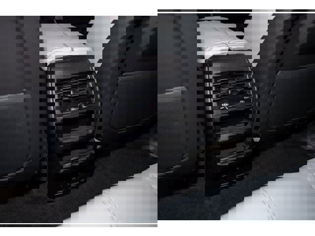 New 2026 BMW X5 xDrive50e w/ Premium Package image 78