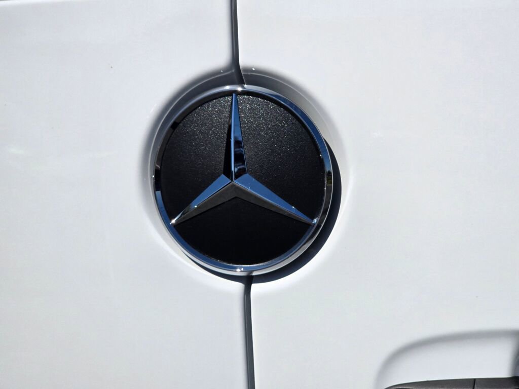 New 2025 Mercedes-Benz Sprinter 2500 image 12