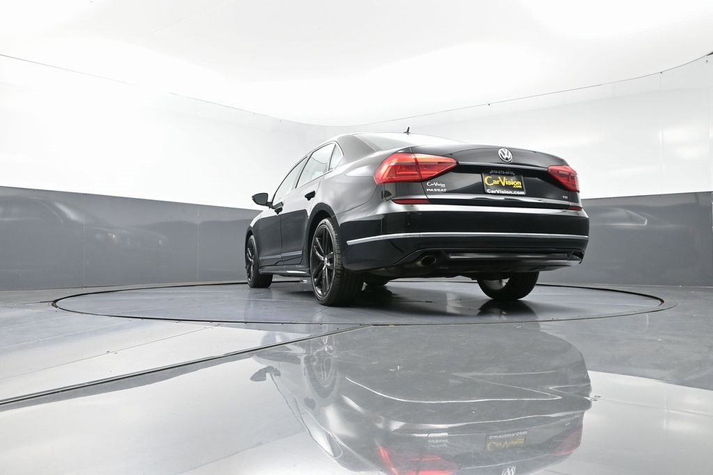 Used 2016 Volkswagen Passat 1.8T R-Line image 47