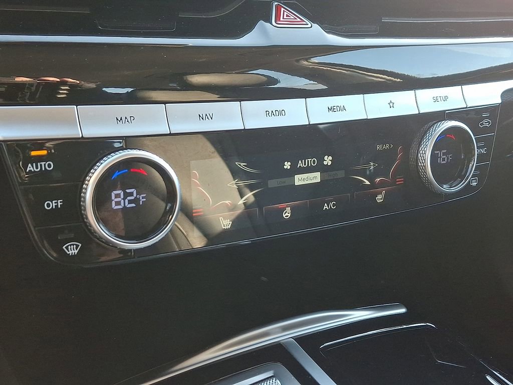 Used 2023 Genesis G80 2.5T image 17