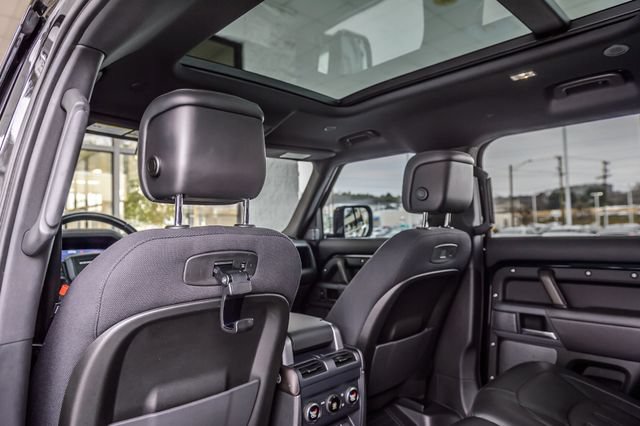 Used 2020 Land Rover Defender 110 X AWD/4WD image 41