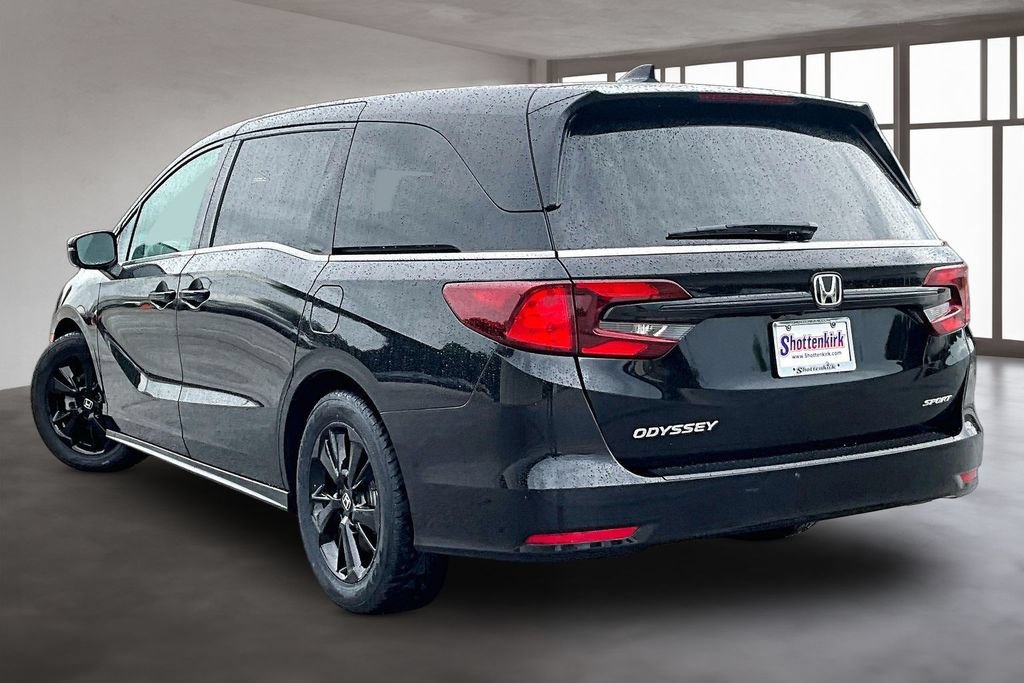 Used 2024 Honda Odyssey Sport image 4