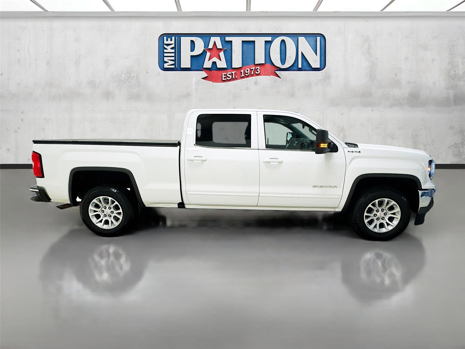 Used 2018 GMC Sierra 1500 SLE w/ Max Trailering Package AWD/4WD image 8